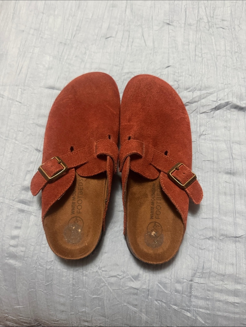 White Mountain Kids Suede Clog Sandals in Rust